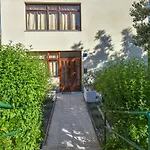 Moga Dida Апартаменти Макарська