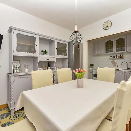 Apartment Moga Dida Makarska